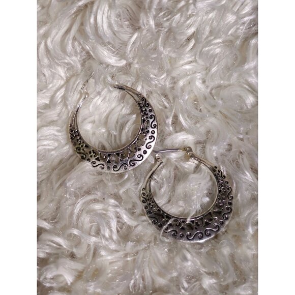 Pair of Vintage-Style Sterling Silver Filigree Hoop Earrings - Picture 4 of 4